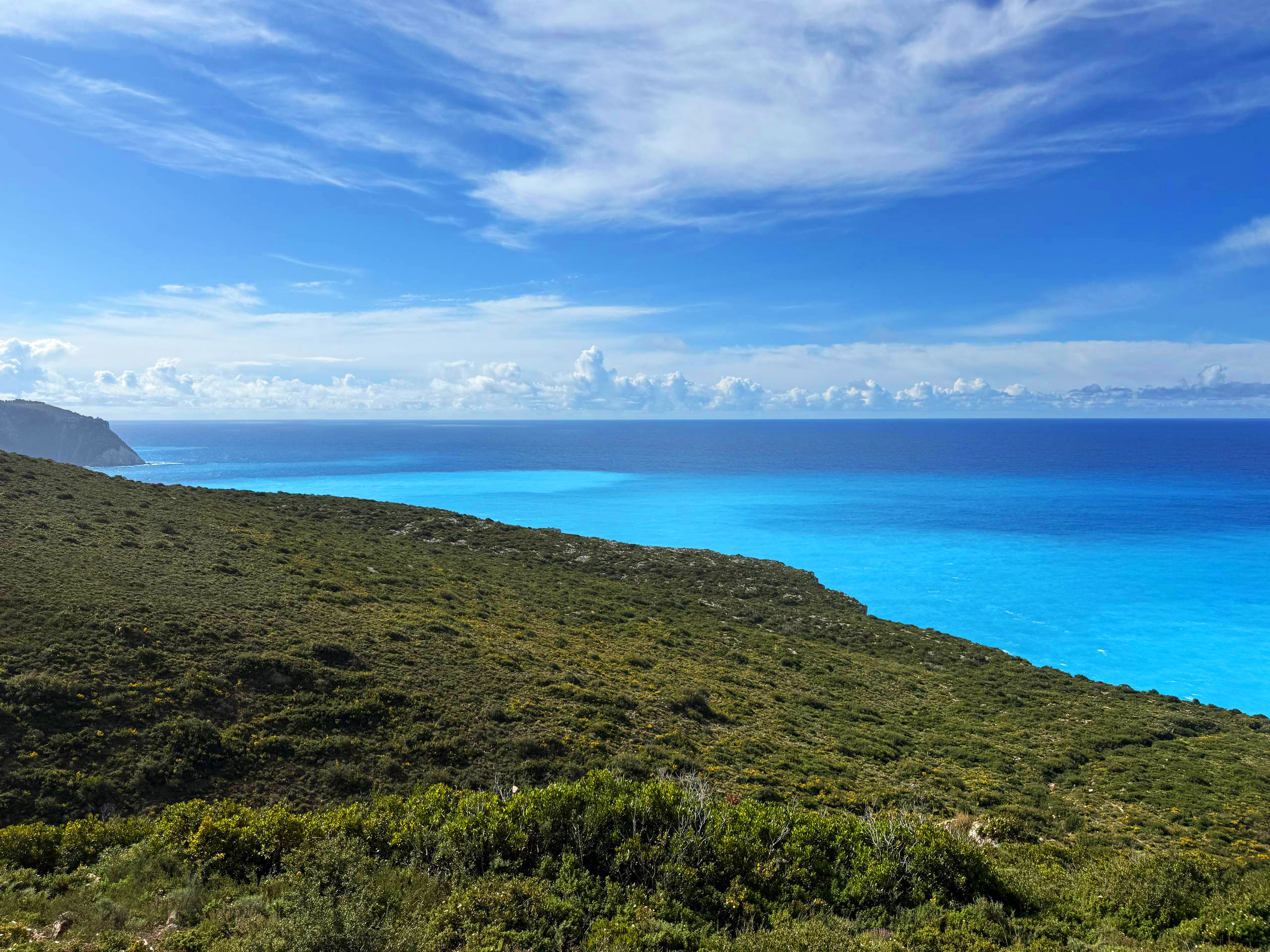 4,000 sqm land in Zakynthos surrounded by nature and overlooking the sea